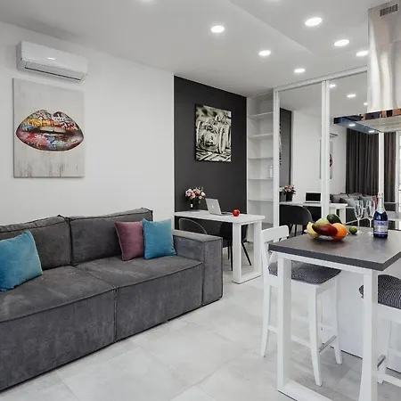 Apartment Sea Pearl Odesa